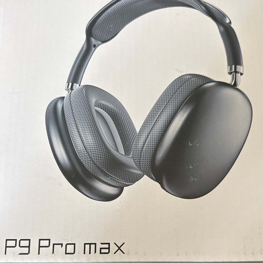 Over-Ear Wireless Headphones in Black